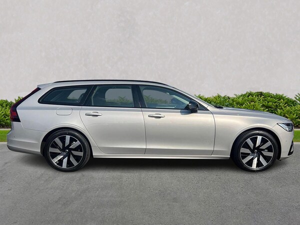 Used Volvo V90 2024 for sale - 76225144: Photo 3