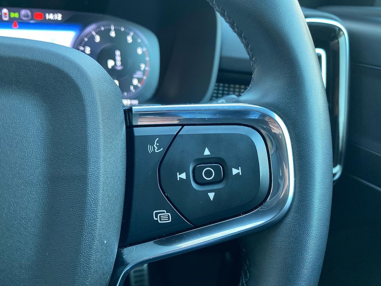 Used Volvo XC40 2021 for sale - 76693420: Photo 26