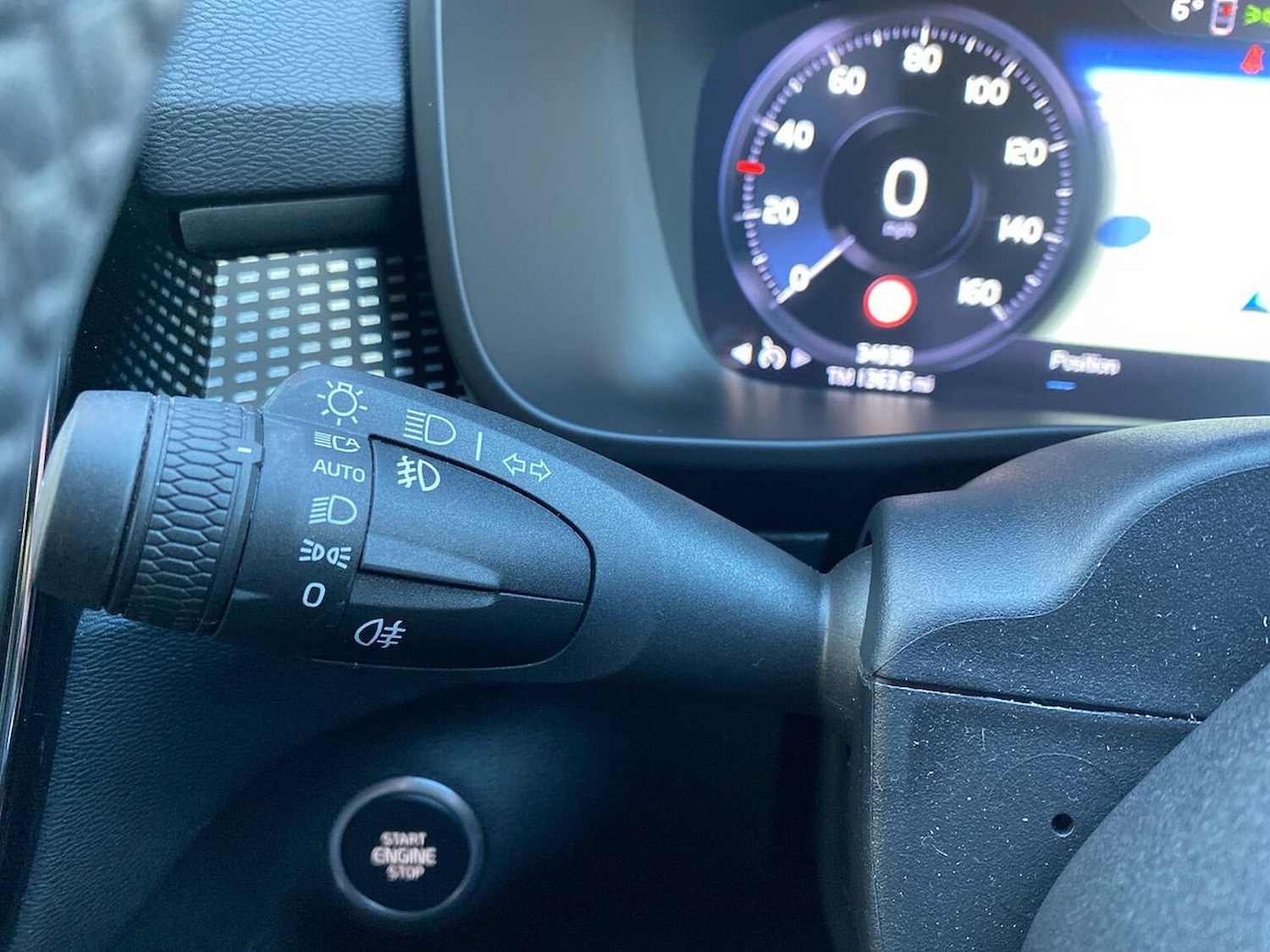 Used Volvo XC40 2021 for sale - 76693420: Photo 29