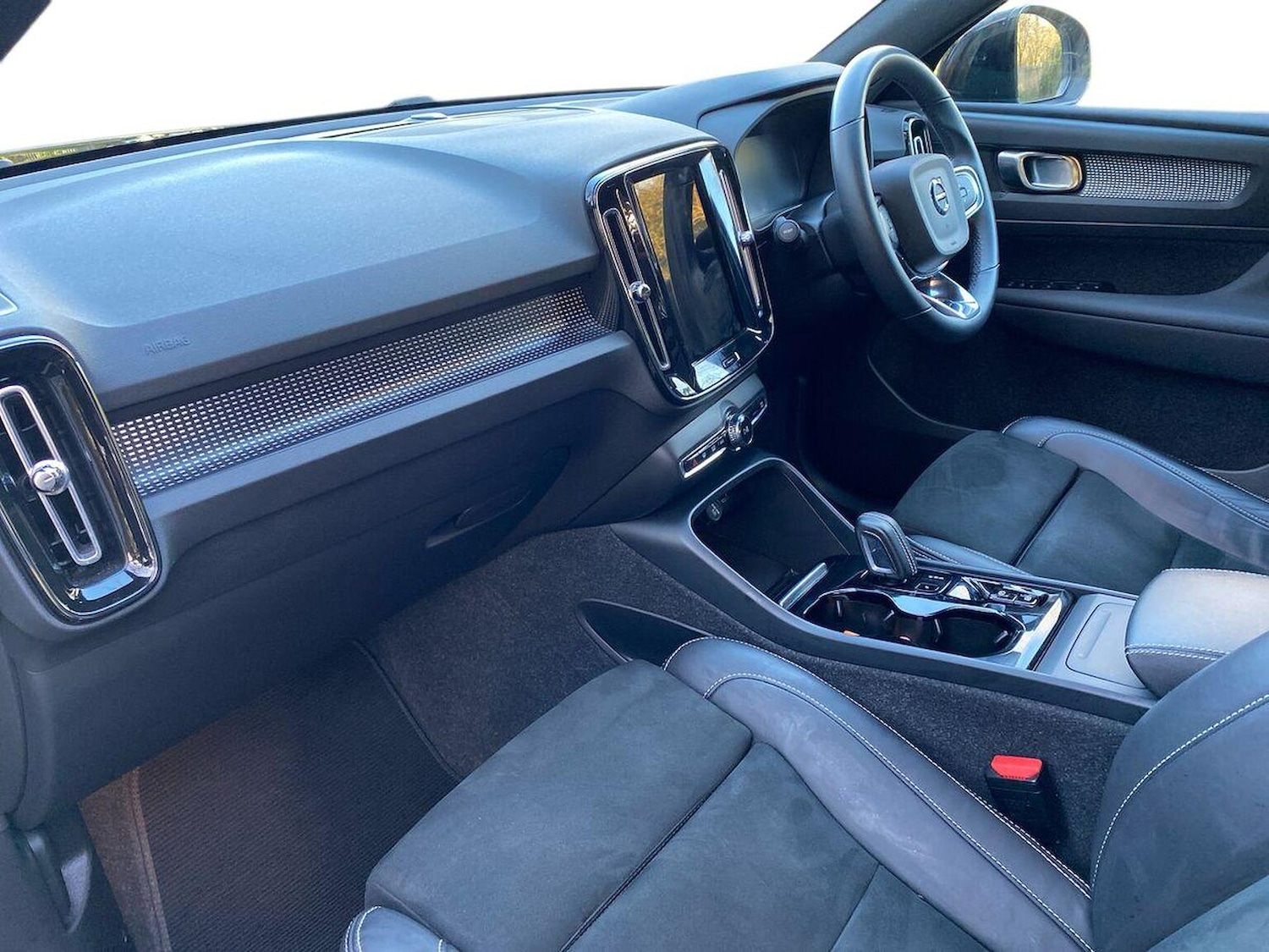 Used Volvo XC40 2021 for sale - 76693420: Photo 7