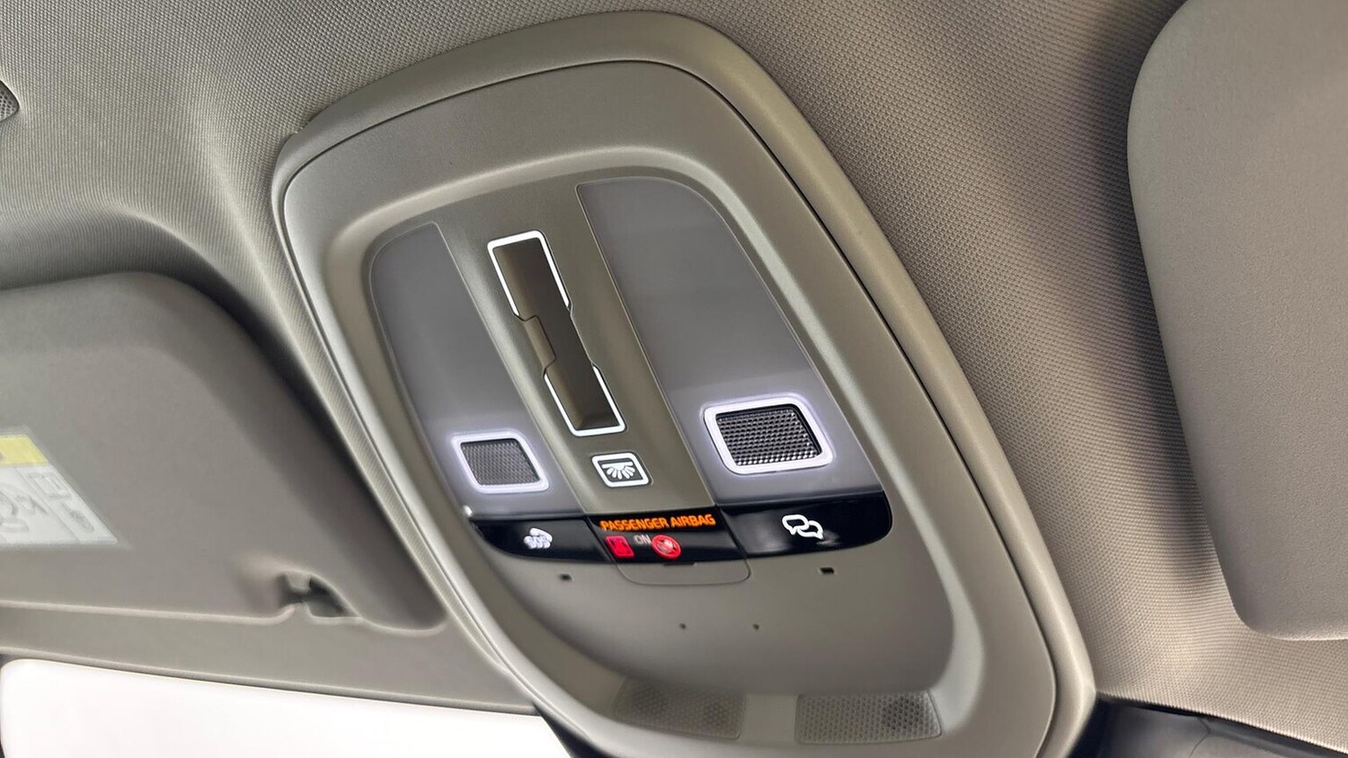 Used Volvo V60 2025 for sale - 77896274: Photo 14