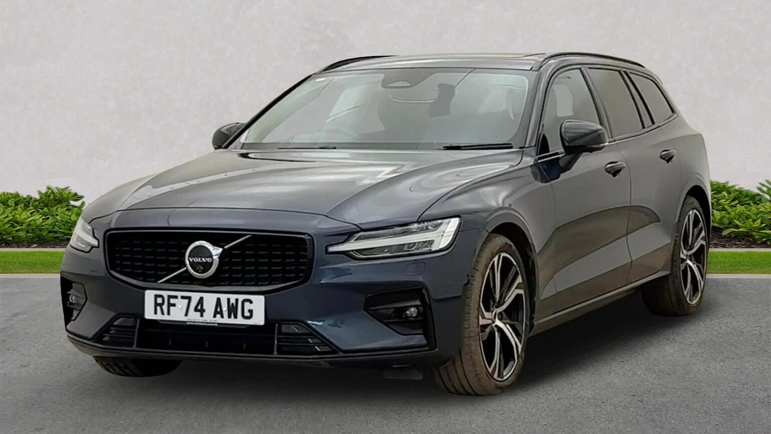 Used Volvo V60 2025 for sale - 77896274: Photo 2