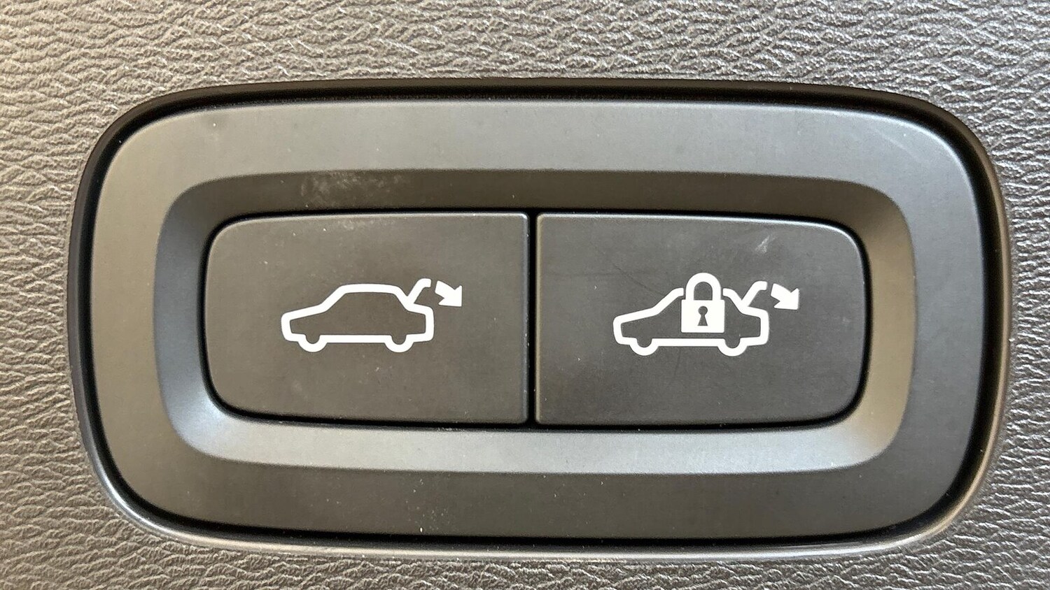 Used Volvo V60 2025 for sale - 77896274: Photo 33