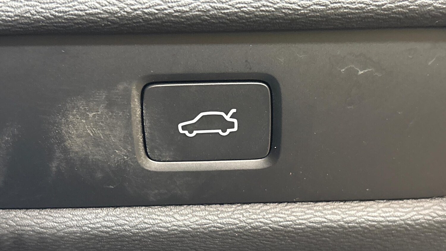 Used Volvo V60 2025 for sale - 77896274: Photo 36