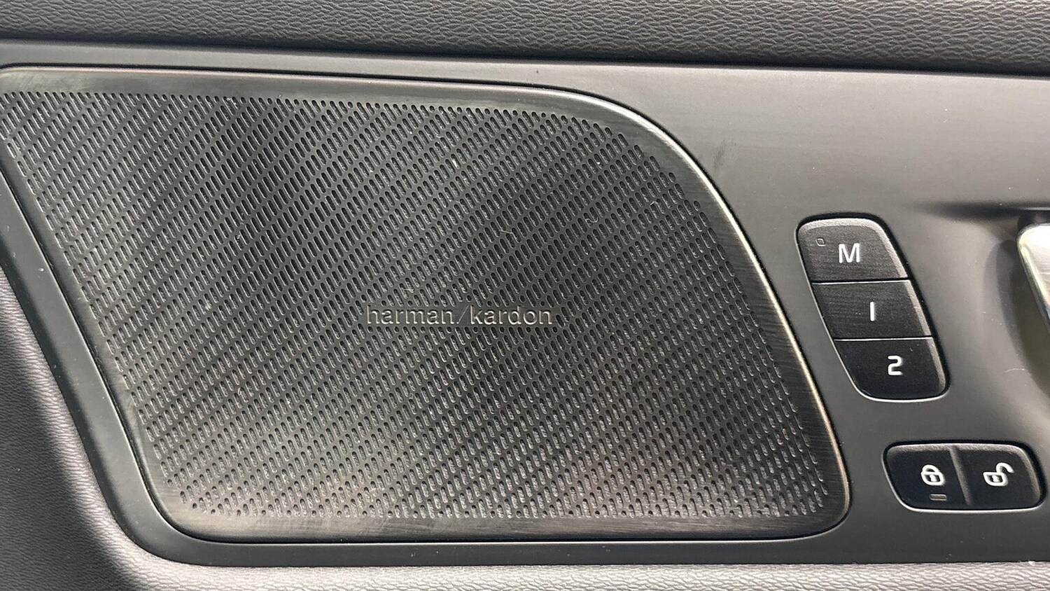 Used Volvo V60 2025 for sale - 77896274: Photo 39