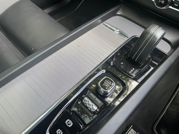 Used Volvo XC60 2021 for sale - 76097639: Photo 13