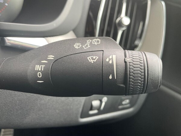 Used Volvo XC60 2021 for sale - 76097639: Photo 28