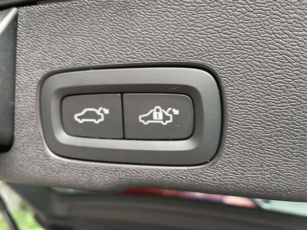 Used Volvo XC60 2021 for sale - 76097639: Photo 43