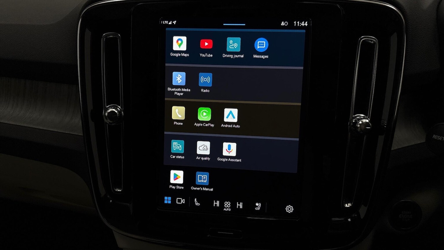 Used Volvo XC40 2024 for sale - 76637737: Photo 12