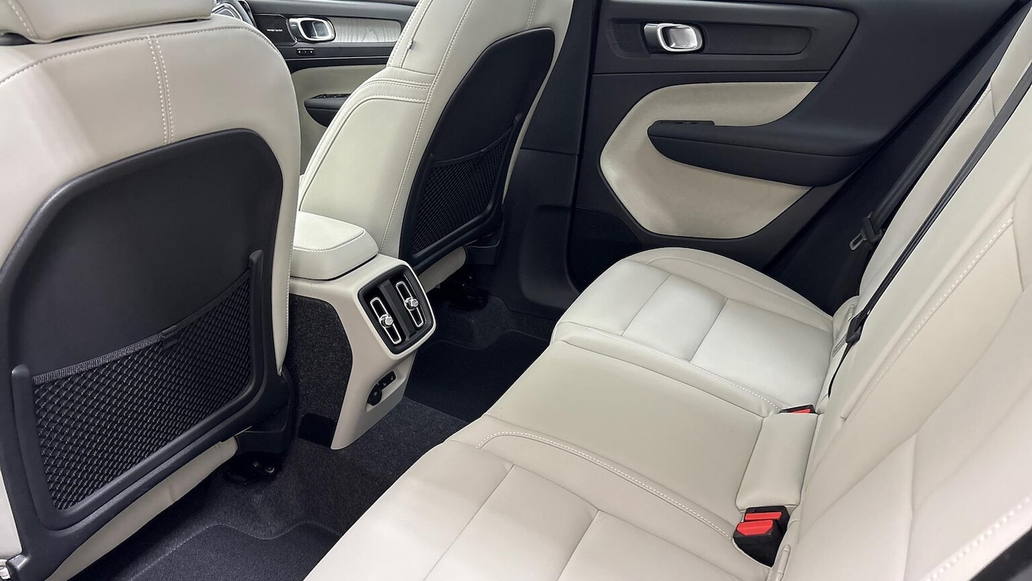 Used Volvo XC40 2024 for sale - 76637737: Photo 16