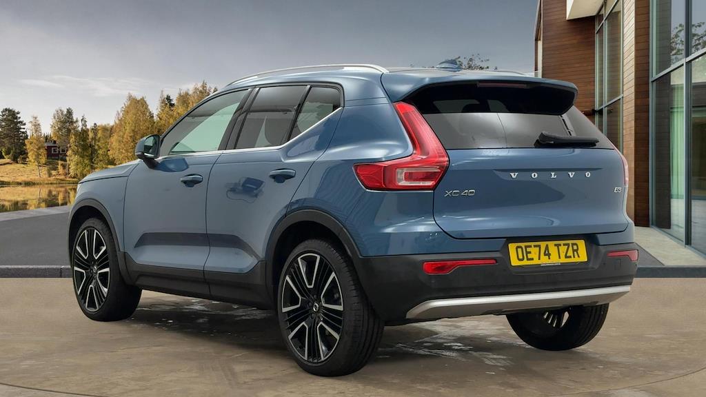 Used Volvo XC40 2024 for sale - 76637737: Photo 2