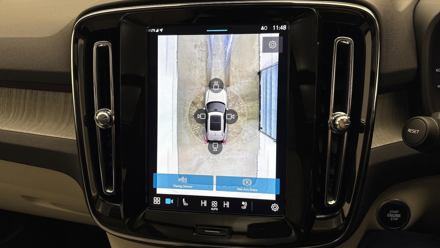 Used Volvo XC40 2024 for sale - 76637737: Photo 23