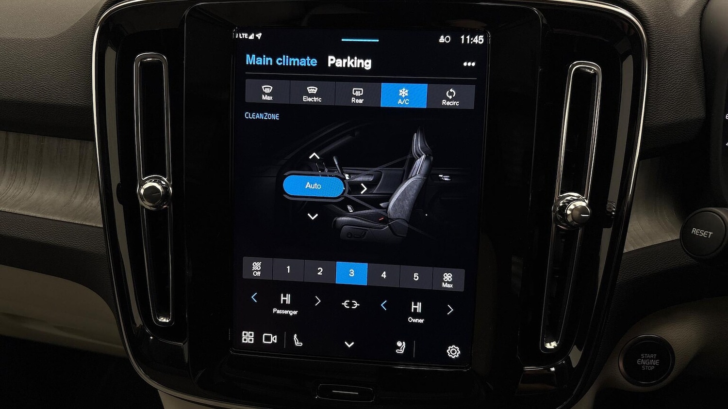 Used Volvo XC40 2024 for sale - 76637737: Photo 25