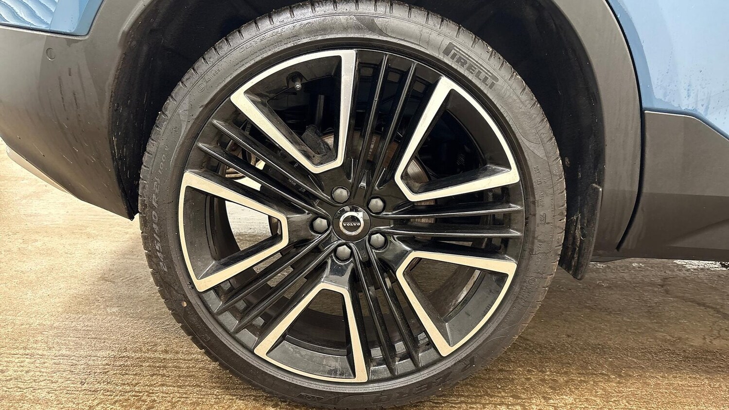 Used Volvo XC40 2024 for sale - 76637737: Photo 30