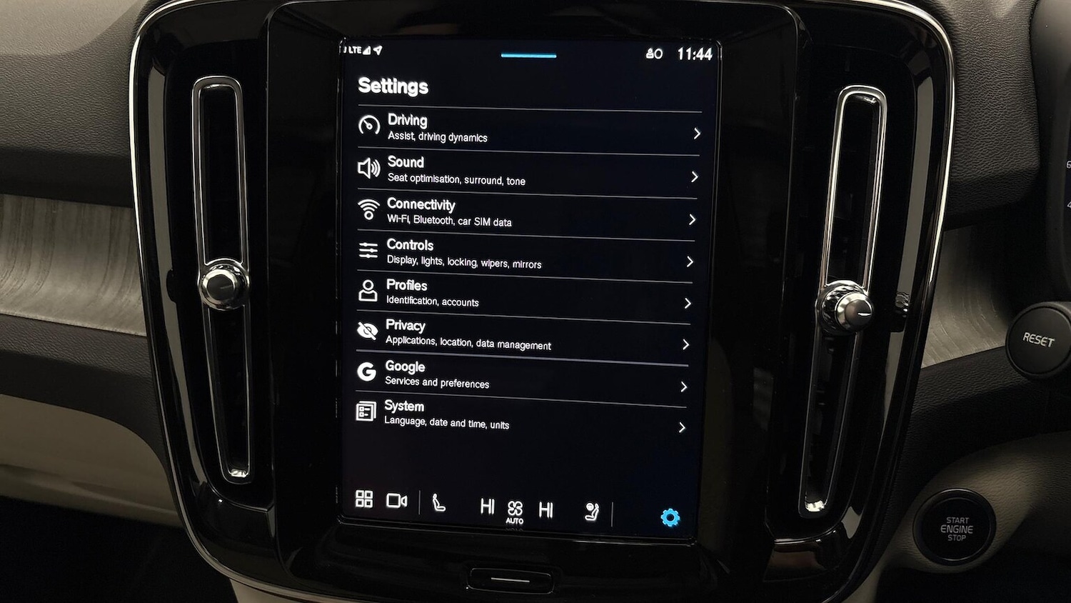 Used Volvo XC40 2024 for sale - 76637737: Photo 37