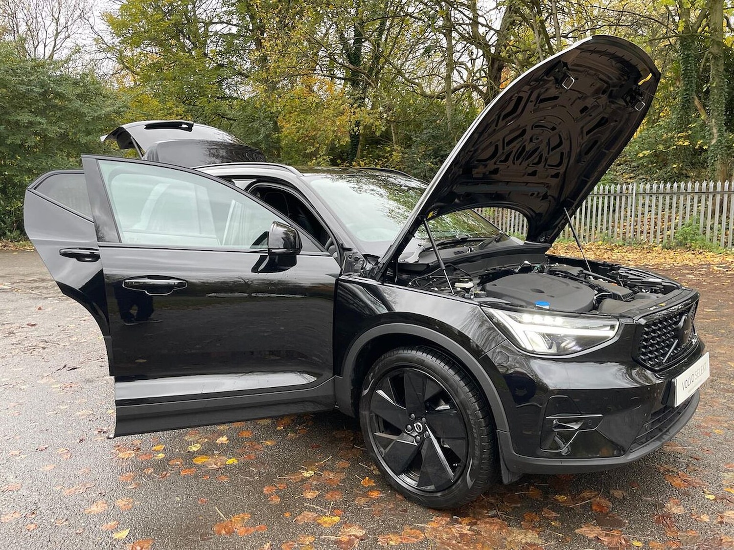 Used Volvo XC40 2025 for sale - 76490765: Photo 40