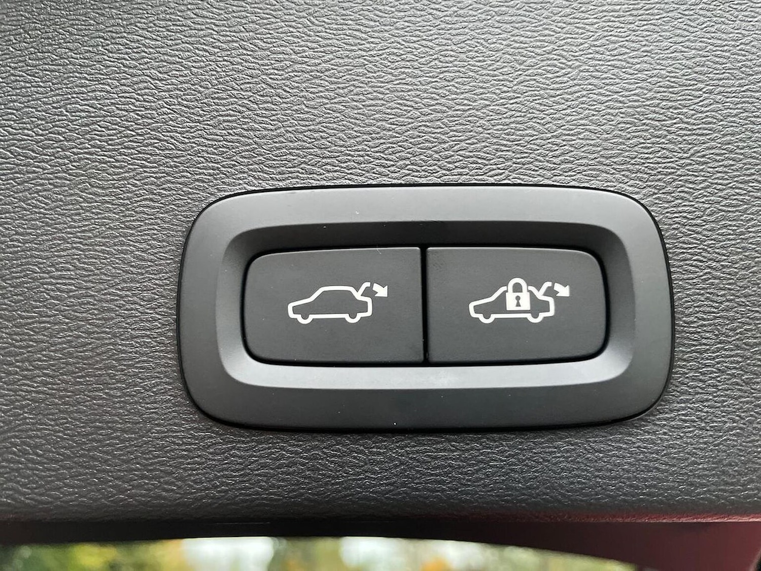 Used Volvo XC40 2025 for sale - 76490765: Photo 42