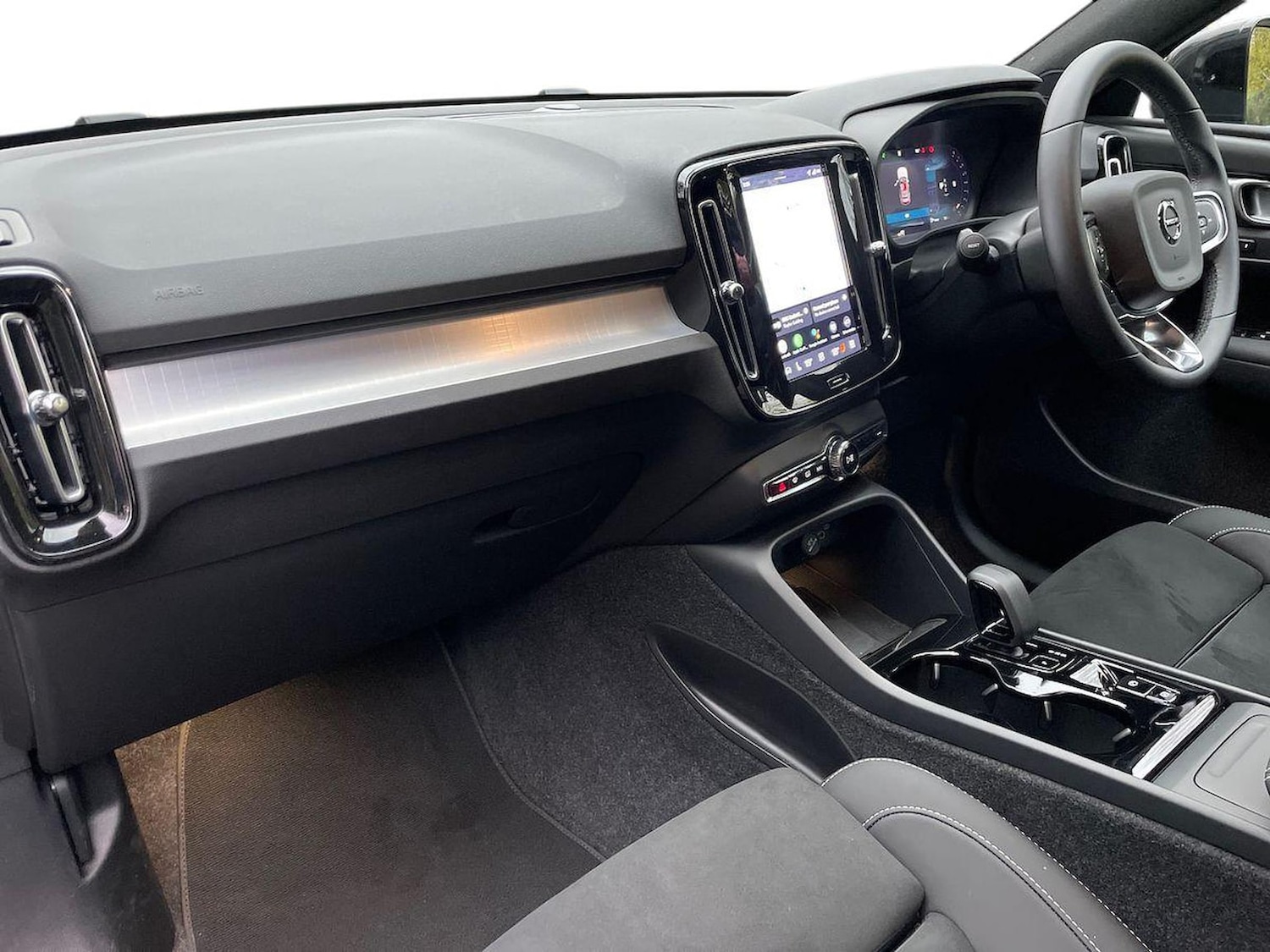 Used Volvo XC40 2025 for sale - 76490765: Photo 7