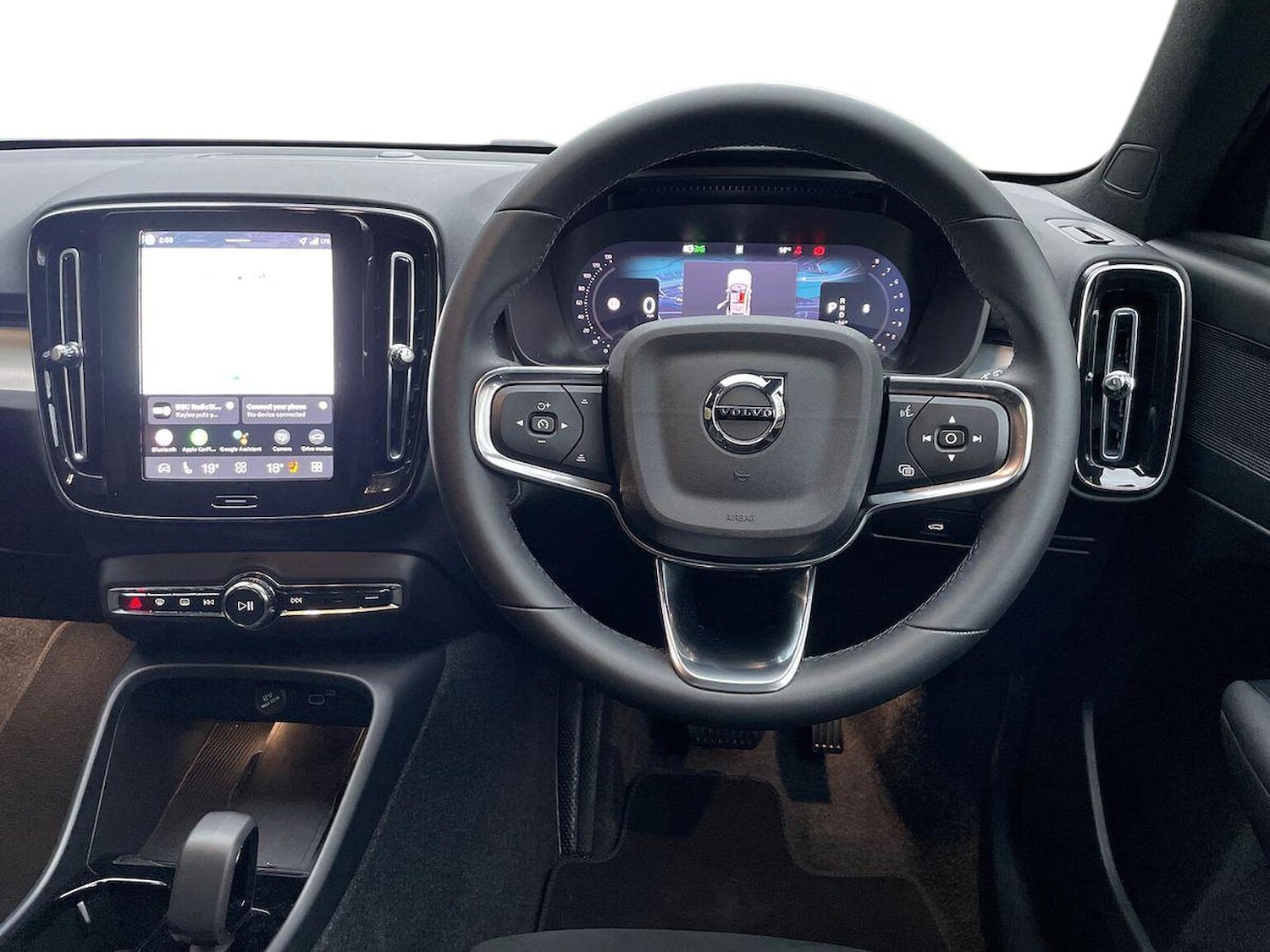 Used Volvo XC40 2025 for sale - 76490765: Photo 9