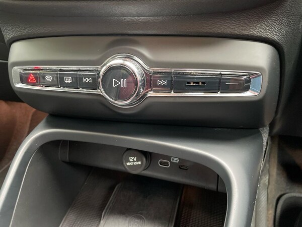 Used Volvo XC40 2021 for sale - 76257833: Photo 12