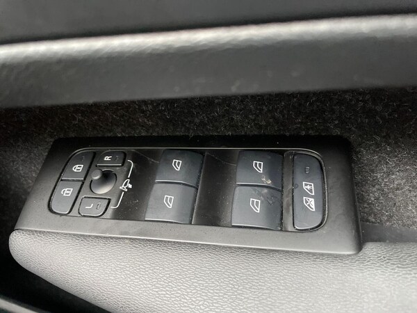 Used Volvo XC40 2021 for sale - 76257833: Photo 21