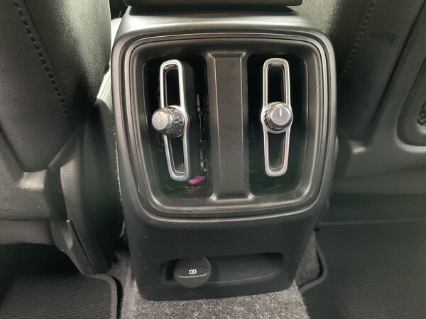 Used Volvo XC40 2021 for sale - 76257833: Photo 22