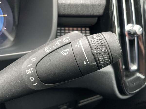 Used Volvo XC40 2021 for sale - 76257833: Photo 28