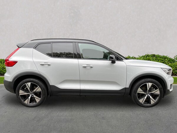 Used Volvo XC40 2021 for sale - 76257833: Photo 3