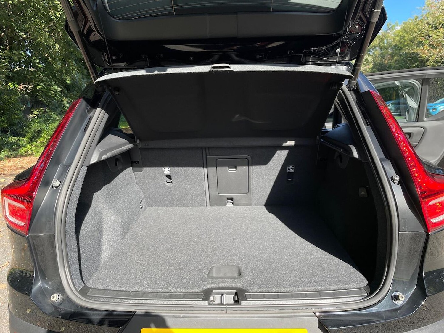 Used Volvo XC40 2023 for sale - 76070285: Photo 17