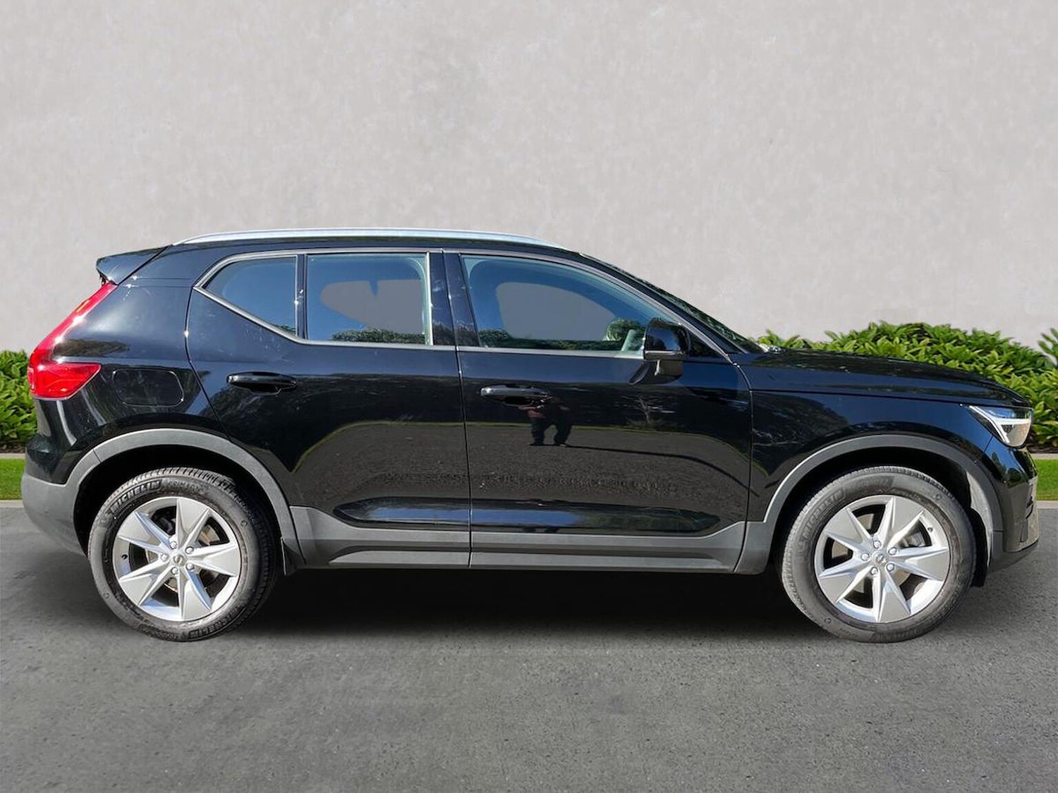 Used Volvo XC40 2023 for sale - 76070285: Photo 3