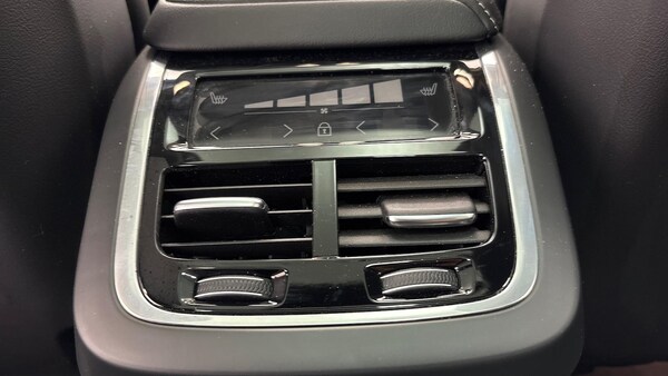 Used Volvo XC60 2022 for sale - 76293096: Photo 25