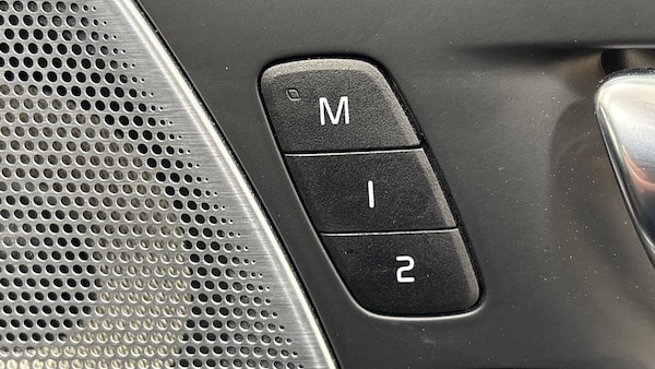 Used Volvo XC60 2022 for sale - 76293096: Photo 32