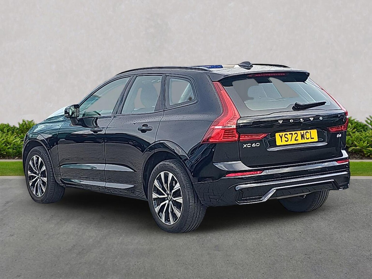 Used Volvo XC60 2022 for sale - 77707403: Photo 2