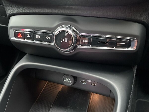 Used Volvo XC40 2022 for sale - 76264364: Photo 12