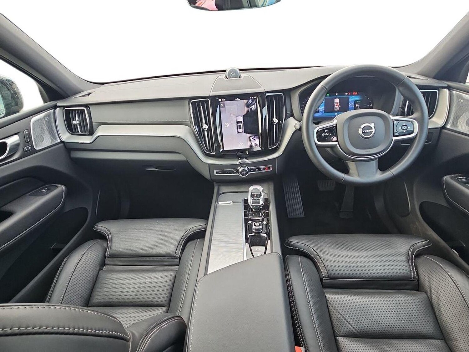 Used Volvo XC60 2025 for sale - 78191377: Photo 10