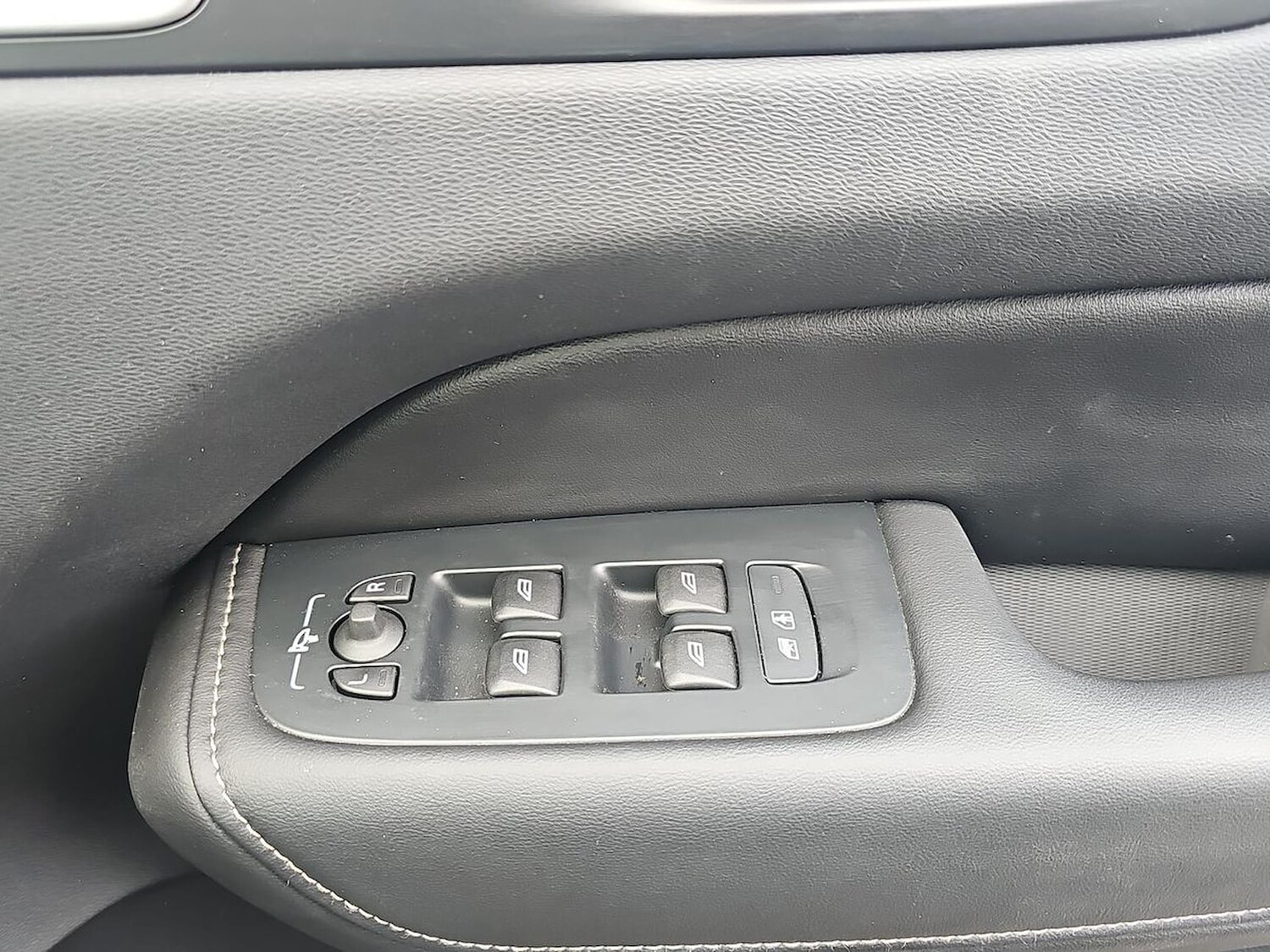 Used Volvo XC60 2025 for sale - 78191377: Photo 23