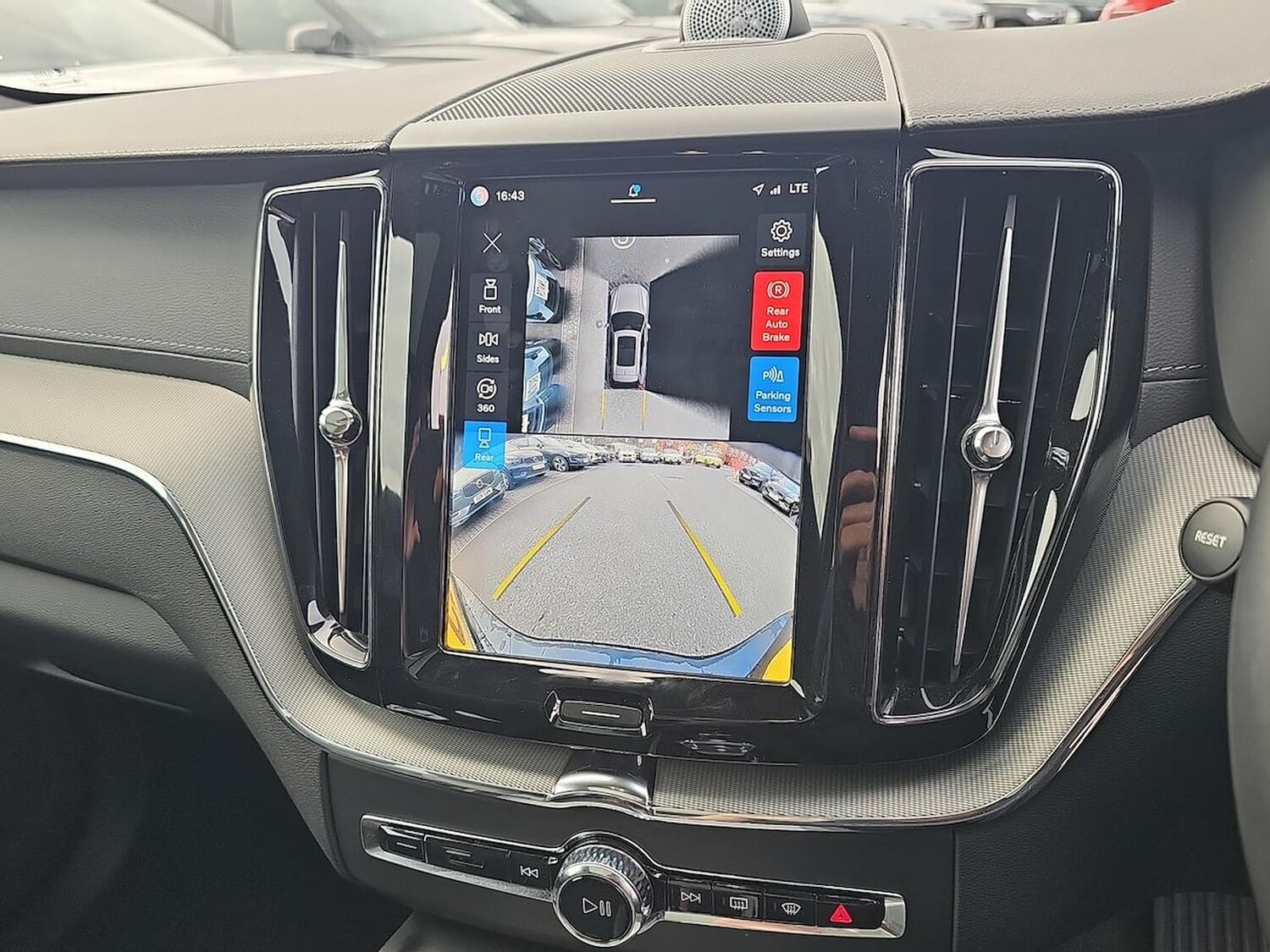 Used Volvo XC60 2025 for sale - 78191377: Photo 24