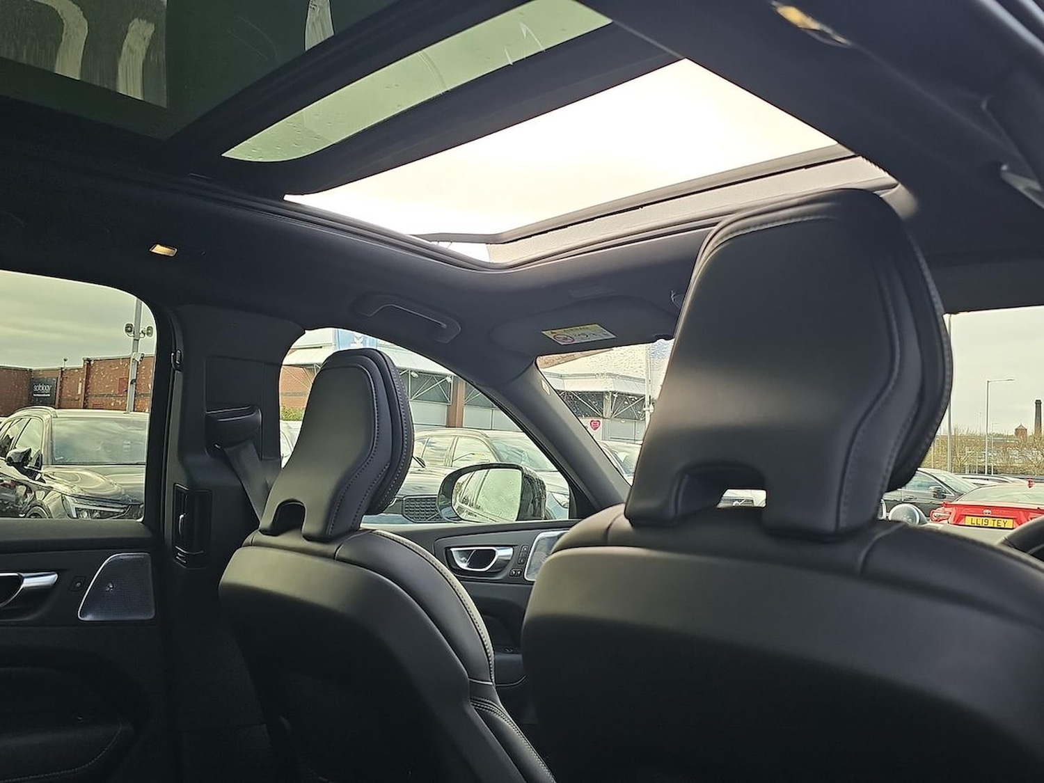 Used Volvo XC60 2025 for sale - 78191377: Photo 33