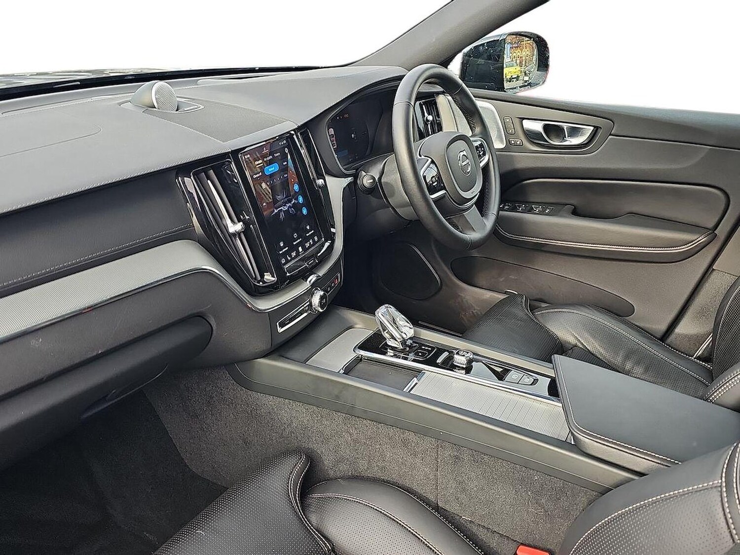 Used Volvo XC60 2025 for sale - 78191377: Photo 9