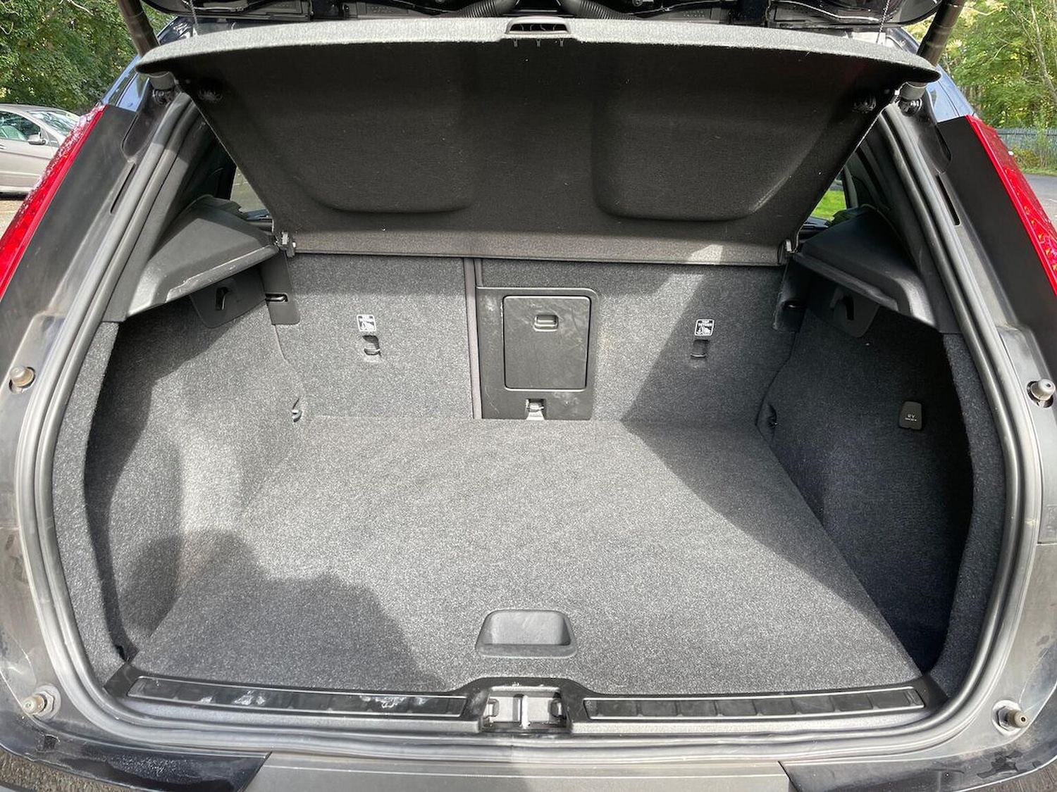 Used Volvo XC40 2022 for sale - 76830703: Photo 17