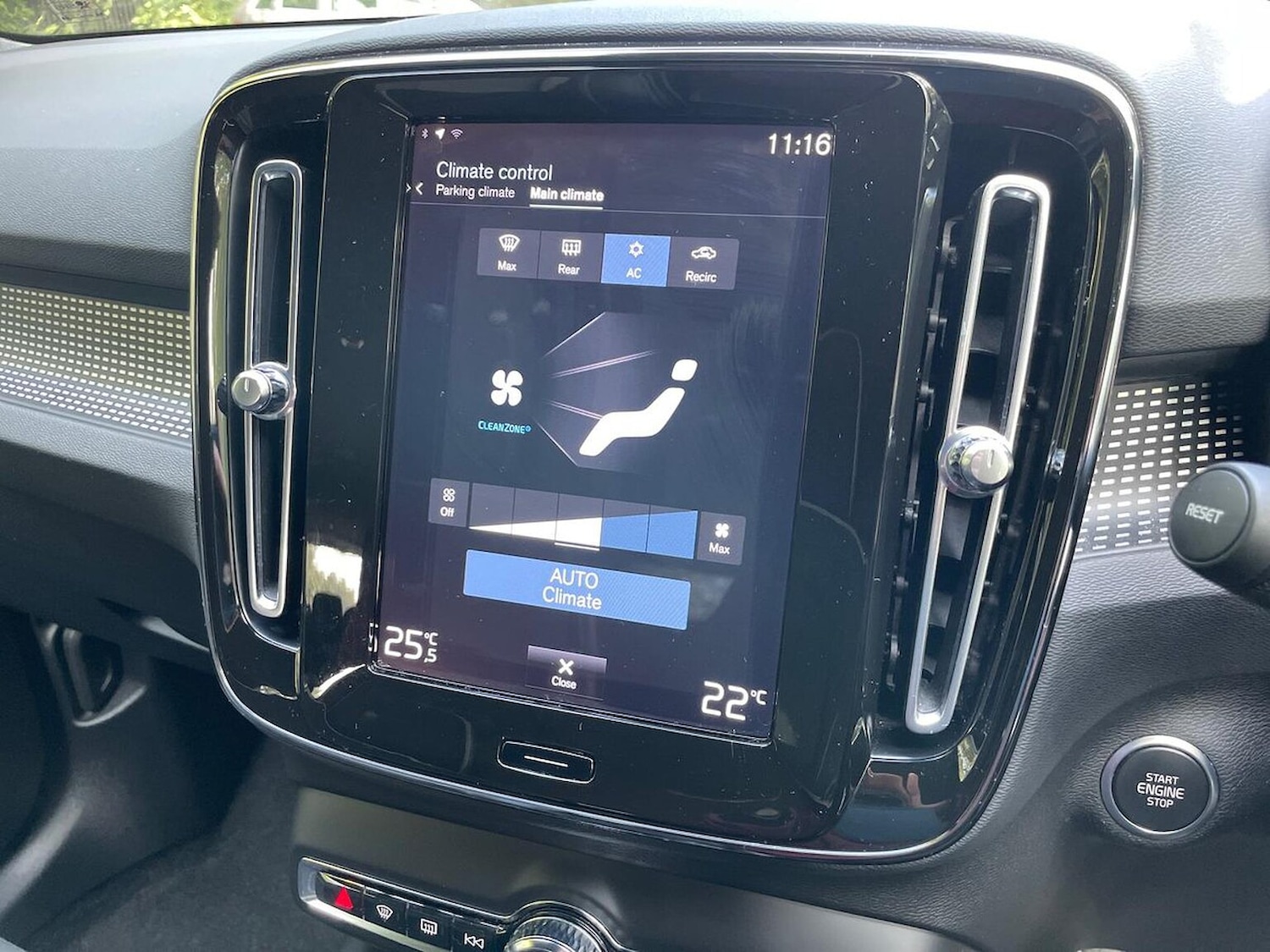 Used Volvo XC40 2022 for sale - 76830703: Photo 25