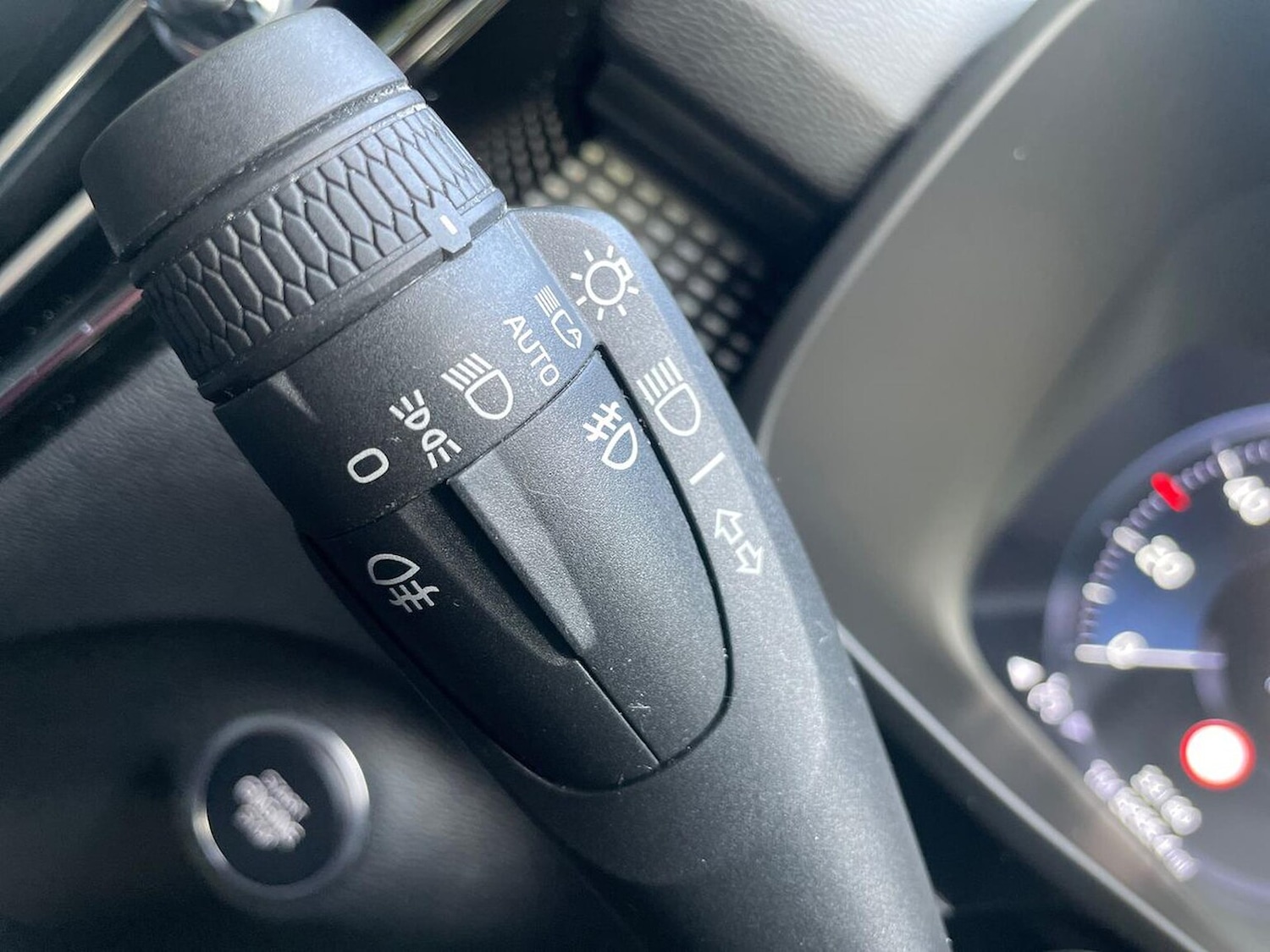 Used Volvo XC40 2022 for sale - 76830703: Photo 29