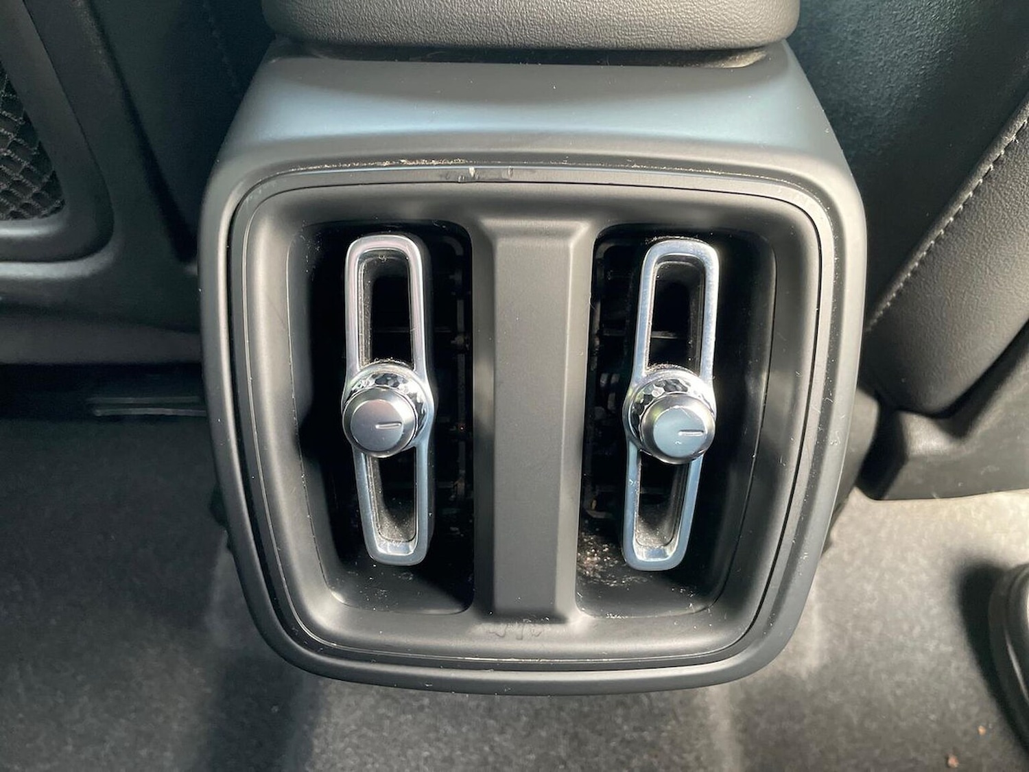 Used Volvo XC40 2022 for sale - 76830703: Photo 35