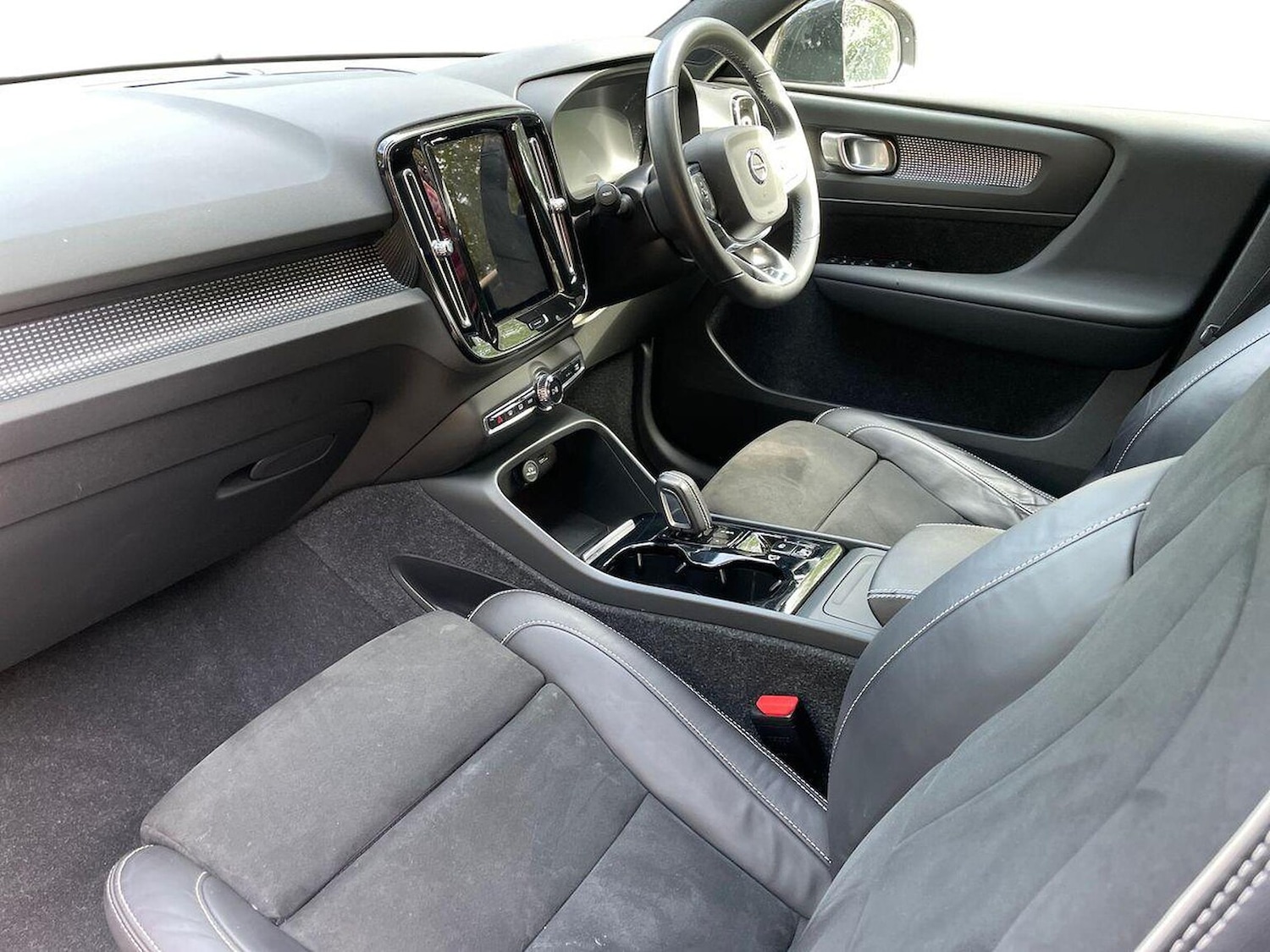 Used Volvo XC40 2022 for sale - 76830703: Photo 7