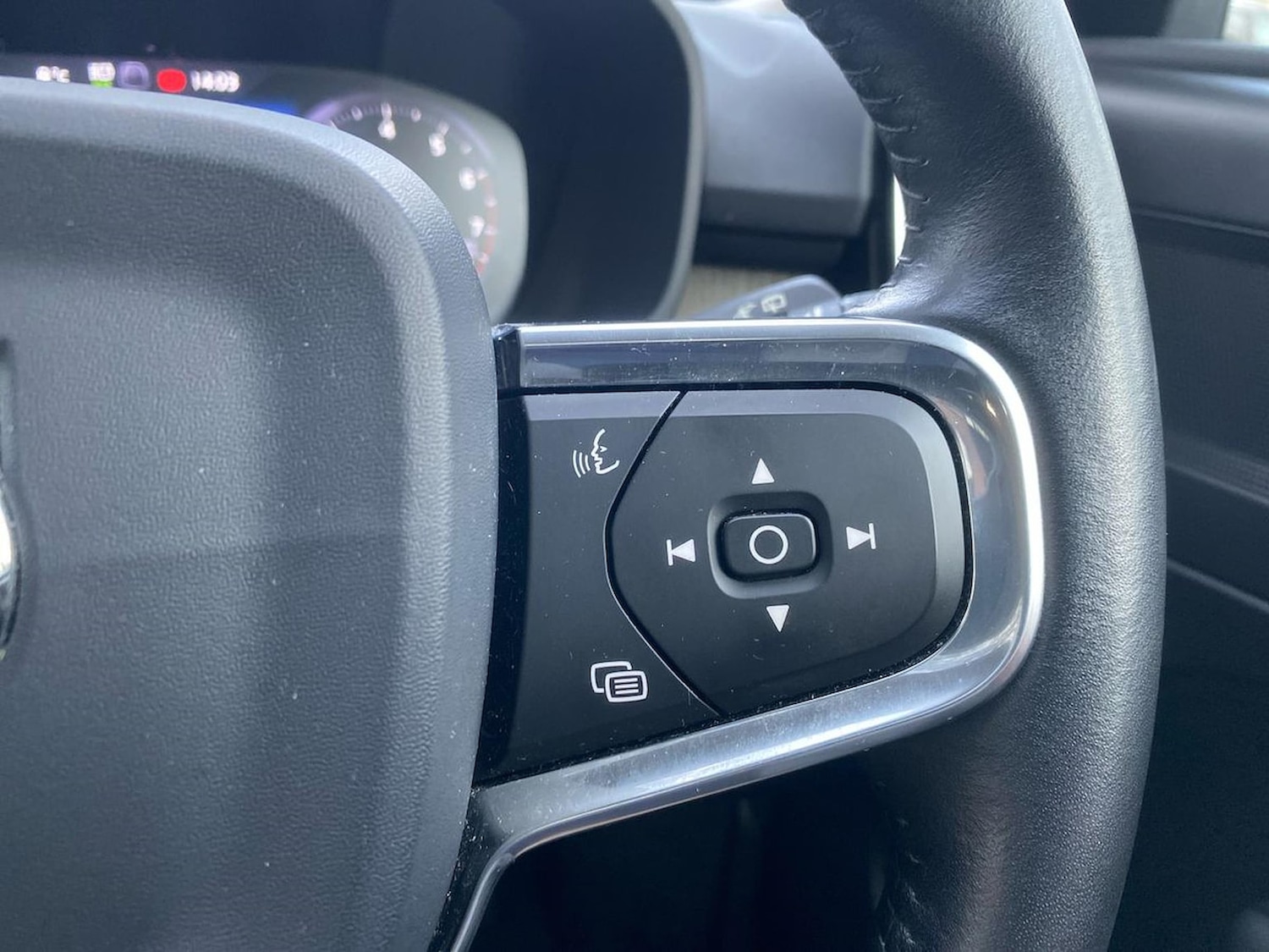 Used Volvo XC40 2019 for sale - 76941822: Photo 27