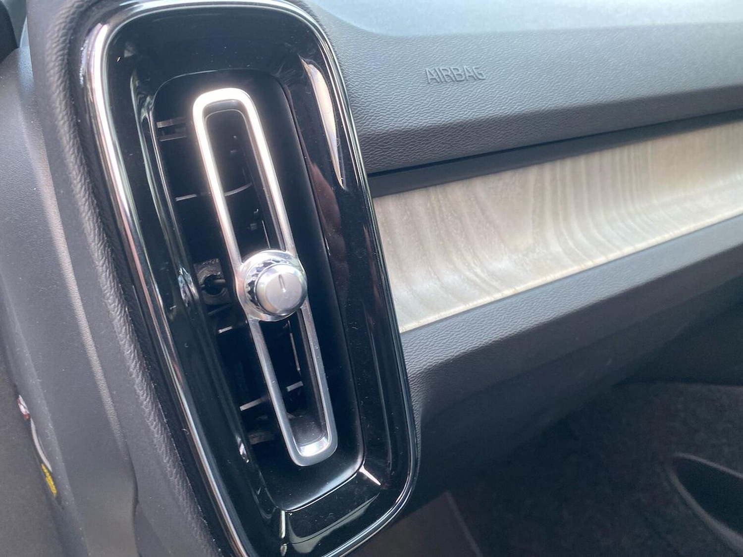 Used Volvo XC40 2019 for sale - 76941822: Photo 31