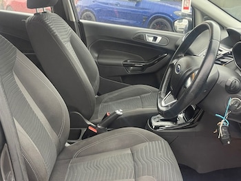 Used Ford Fiesta 2017 for sale - 76604790: Photo