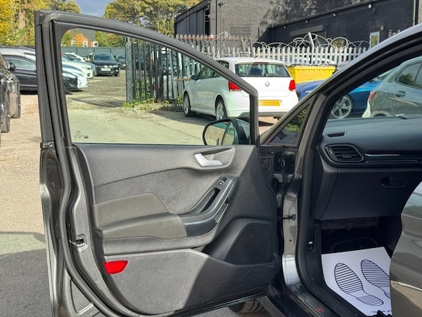 Used Ford Fiesta 2019 for sale - 76333690: Photo 47