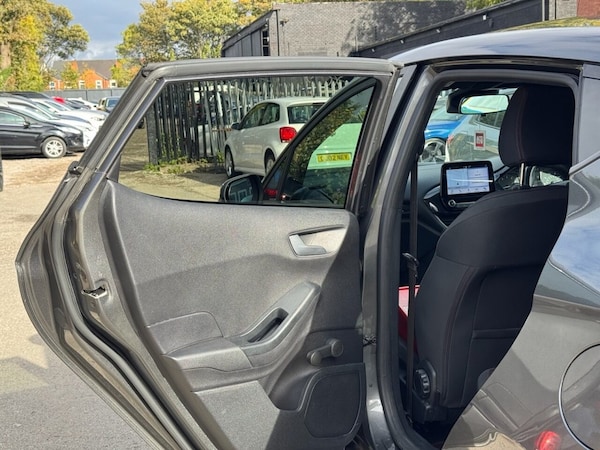 Used Ford Fiesta 2019 for sale - 76333690: Photo 48