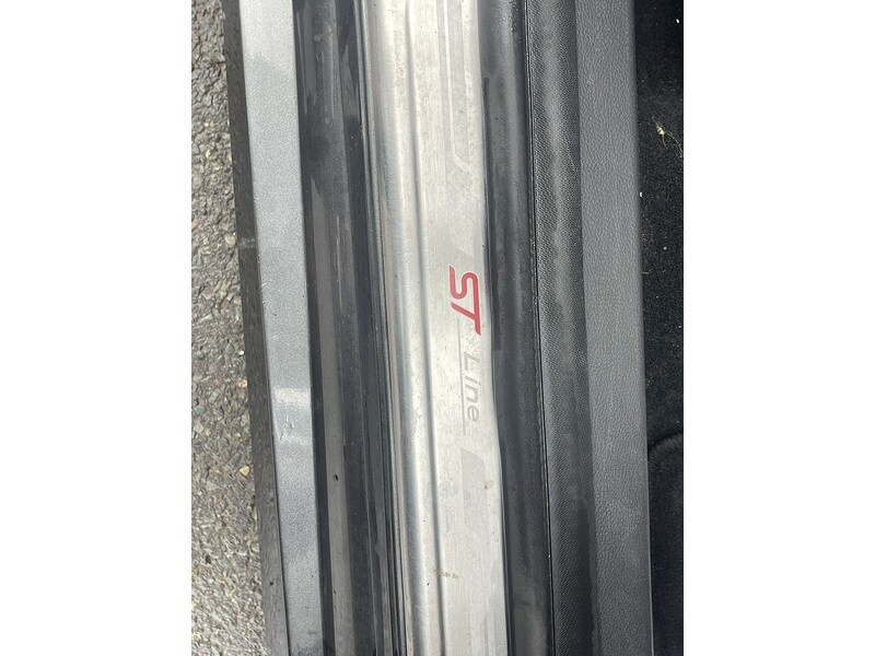 Used Ford Focus for sale - 77501080: Photo 40